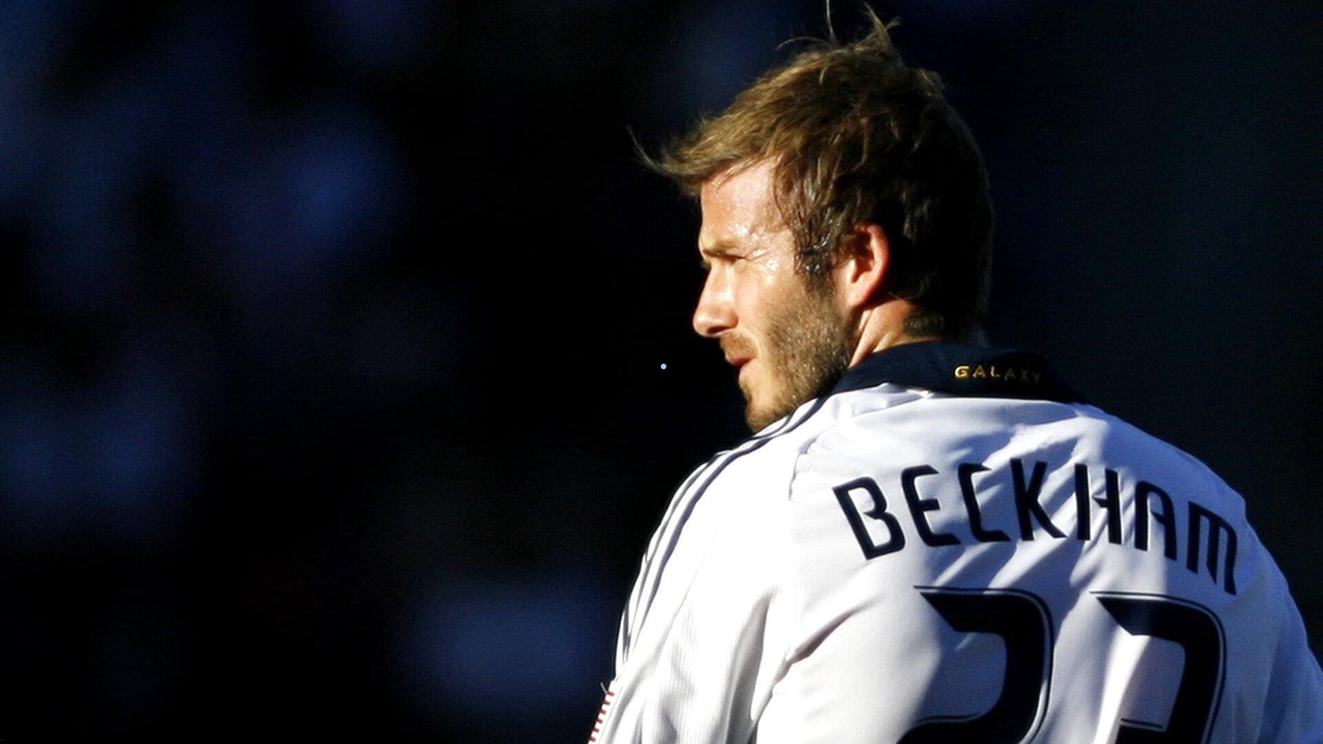 巴萨再胜皇马捧起西超杯，足坛一哥‘破防’之战