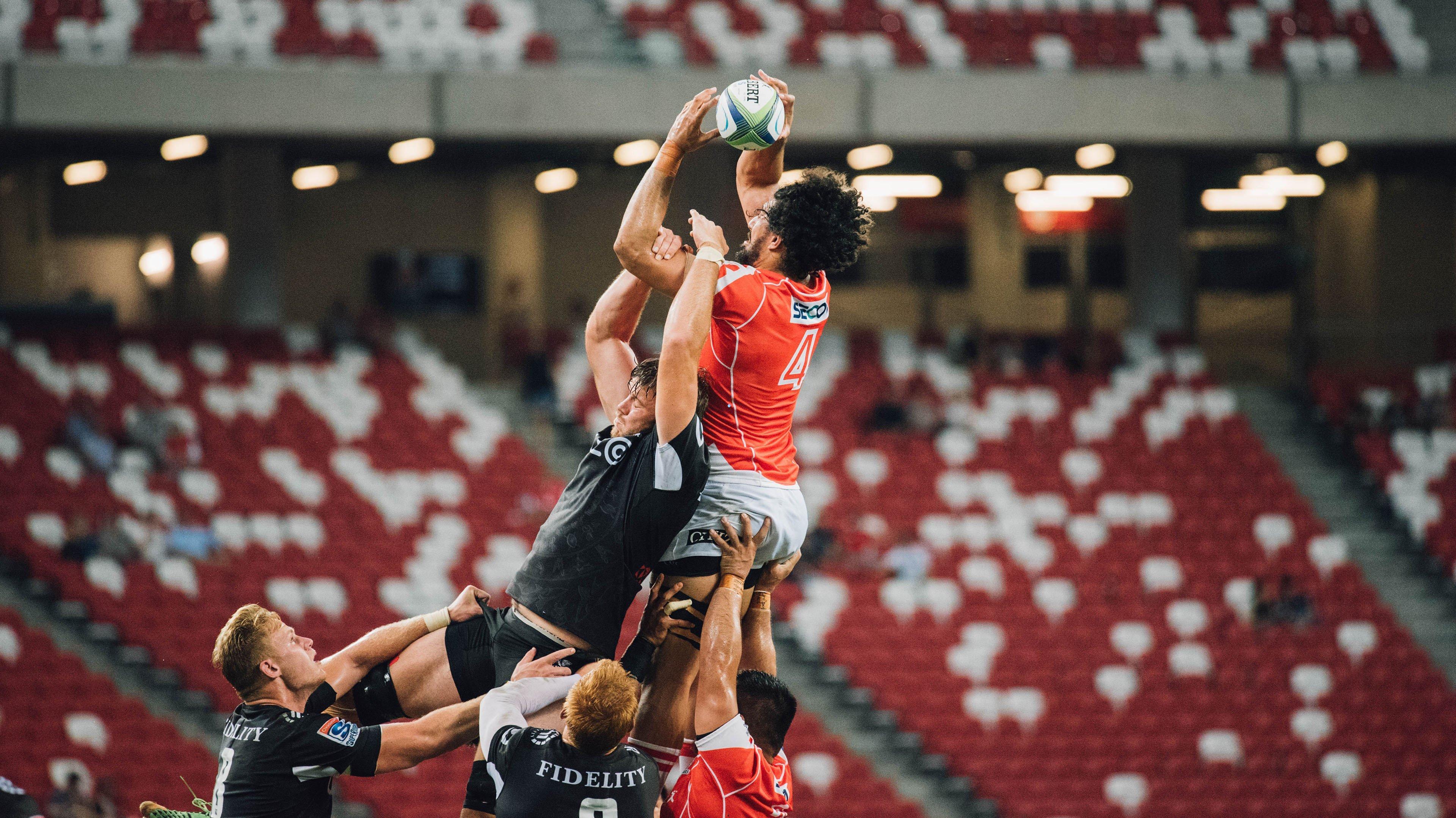 期待后场大闸拯救危局却成泡影，拉塞尔手感冰凉致湖人关键战崩盘