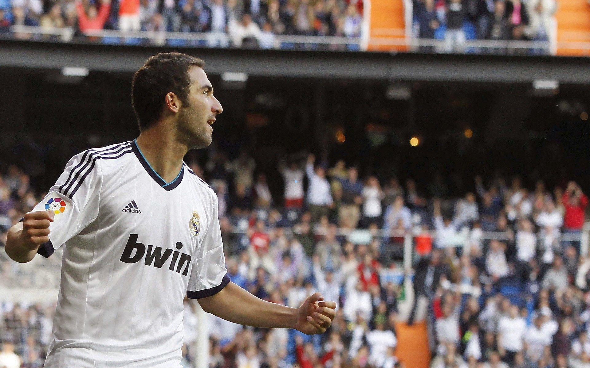 曼联阿莫林时代首份数据报告,奥纳纳6.30分垫底,门将危机成战术体系最大挑战