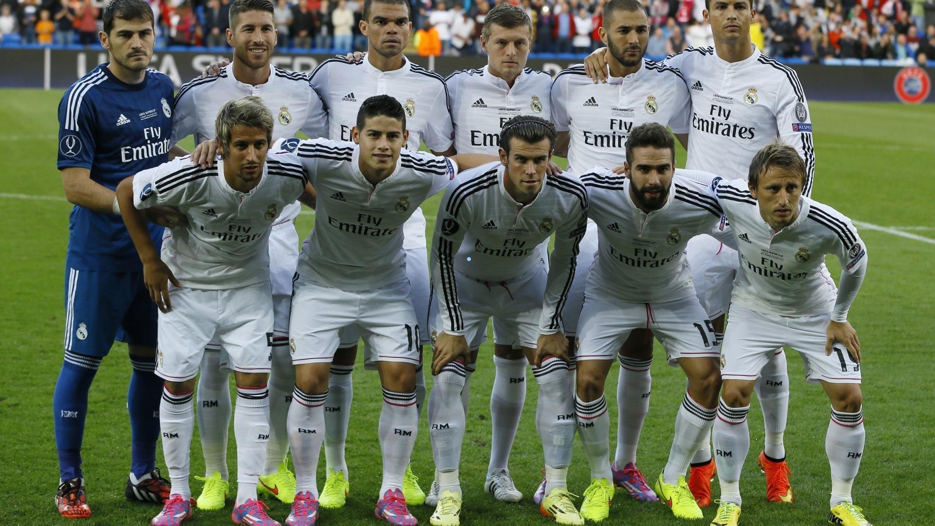 梅西美国街头闯红灯事件引热议，球迷质疑安保安排是否过度